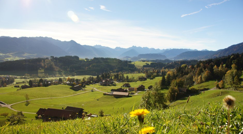 Aussicht vom Hüttenberber Eck auf den Allgäuer Hauptkamm © Tourismus Hörnerdörfer, S. Nitschke