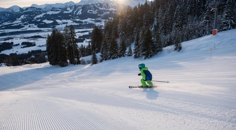 4 Talabfahrten in rot und schwarz - Ofterschwang © Tourismus Hörnerdörfer, F. Kjer
