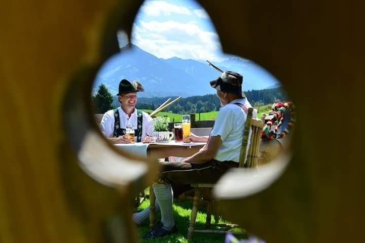 Tradition © Landhotel Alphorn