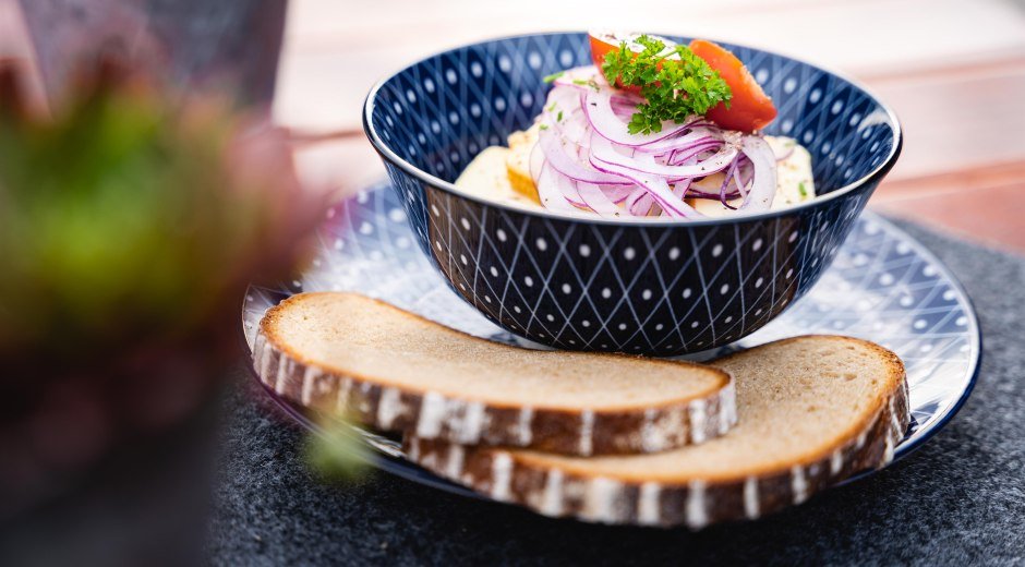 Deftige Brotzeit auf der Mittelalpe © Mittelalpe