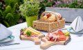 Brotzeit auf der Weltcuphuette