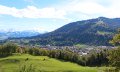 Blick auf Immenstadt von oben, Aussichtspunkt Grählweg, Mittag im Hintergrund © Alpsee Immenstadt Tourismus GmbH