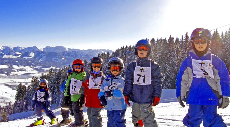 Kinderskikurs in der Wintersportschule Ofterschwan © Skischule Ofterschwang