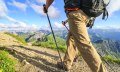 Wanderer auf hohen Bergpfaden in den Allgäuer Alpen unterwegs bei schönstem Frühjahrswetter © Alexander Rochau