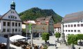 Blick auf Marienplatz, Rathaus, Säule, Schloss © Stadt Immenstadt