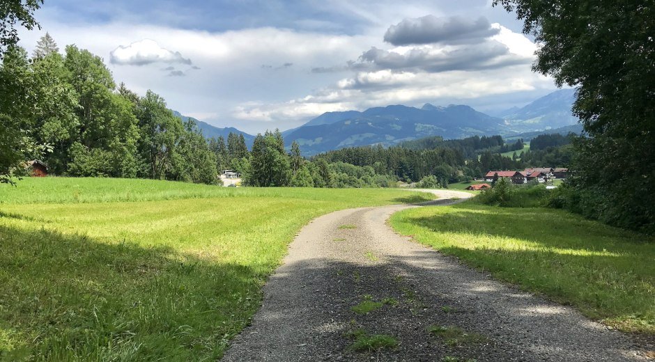 Hochwiesweg bei Ofterschwang © Tourismus Hörnerdörfer GmbH