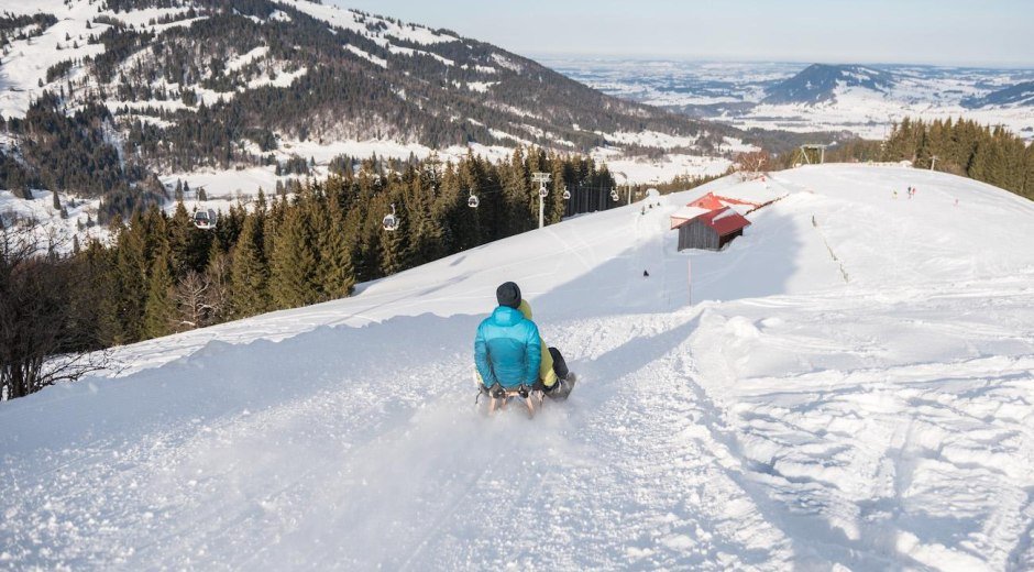 Rodeln im Skigebiet Ofterschwang © Tourismus Hörnerdörfer, F. Kjer