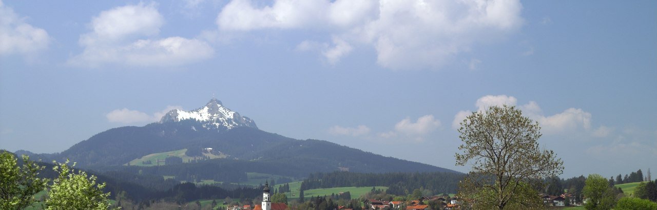 Frühling in Wertach im Oberallgäu, Grünten © Peter Ehme