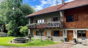 landhauswaxenegg3_front_eingang © _changed => 27.03.2024 um 08:36 Uhr