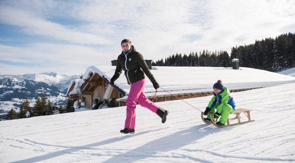 Rodeln im Skigebiet Ofterschwang © Tourismus Hörnerdörfer, F. Kjer