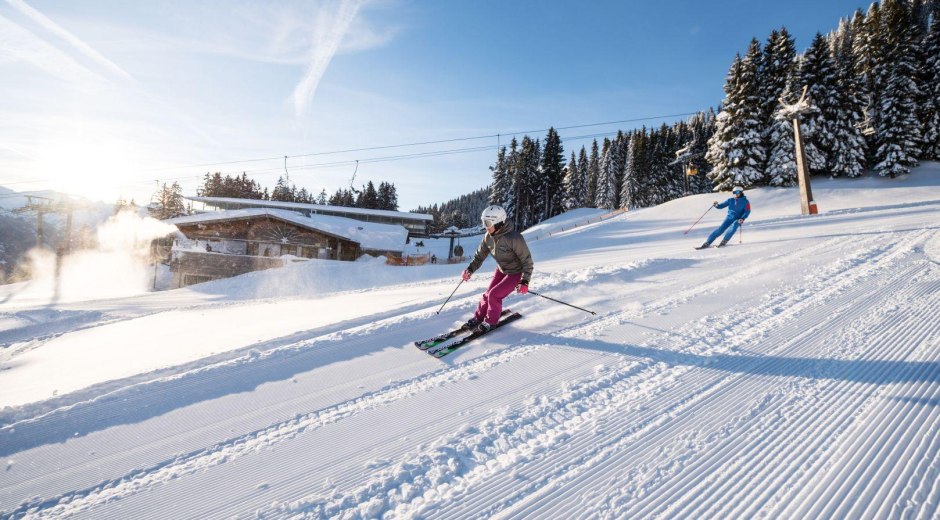 Skifahrer an der Hörnerbahn Bolsterlang © Tourismus Hörnerdörfer, F. Kjer