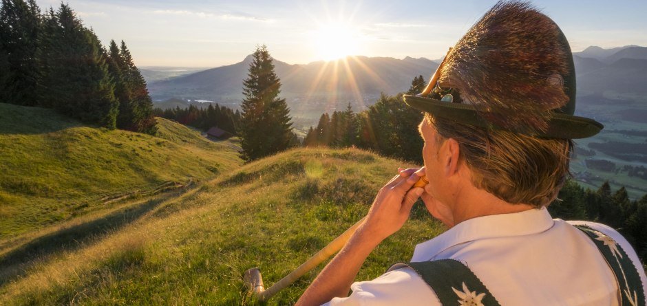 Alphornblasen © Tourismus Hörnerdörfer GmbH, Hans-Peter Kappest