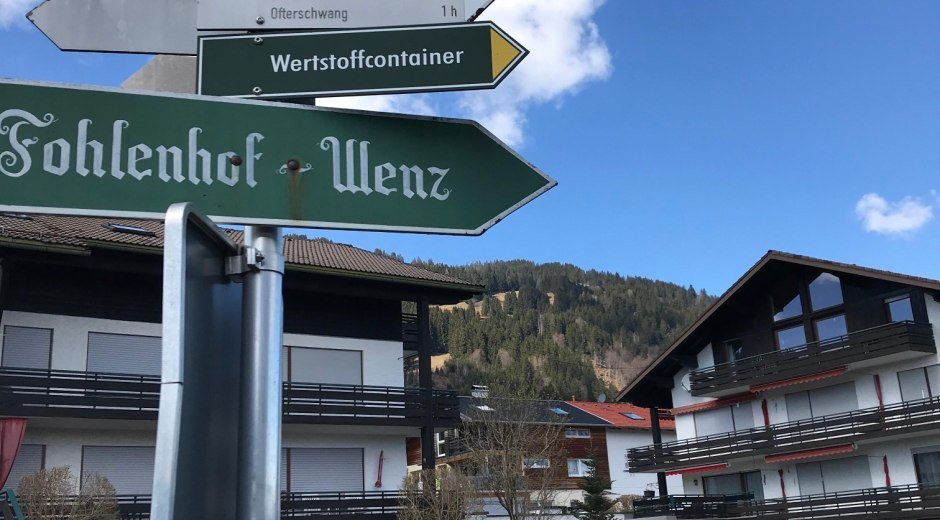 Wegweiser Richtung Riedle, Dietrichs, Ofterschwang