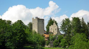 Burgruine Sulzberg - größte Burgruine im Oberallgäu © Markt Sulzberg