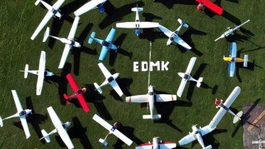 1DraufsichtEDMKFlugzeuge_1 © Flugplatz Kempten-Durach EDMK