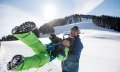 Schneespaß beim Winterwandern - Ofterschwang im Allgäu © Tourismus Hörnerdörfer, F. Kjer