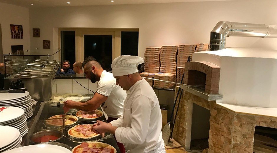 Ristorante-Pizzeria Cortina im Ofterschwanger Haus © Cortina - Ofterschwang